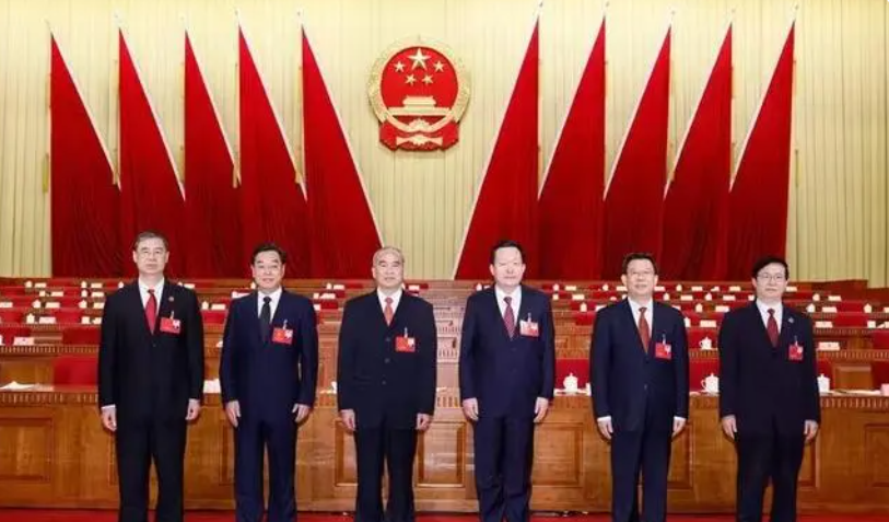 韩正当选第十四届全国人大代表 大会执行主席、主席团常务主席林武主持闭幕会并讲话。