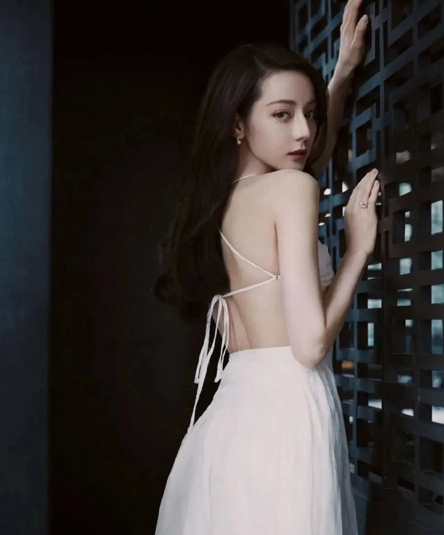 迪丽热巴被评为全球最美女演员 （是真的吗）
