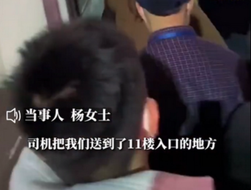 游客洪崖洞花30元找当地大爷抄近道 （全程只有两分钟！）