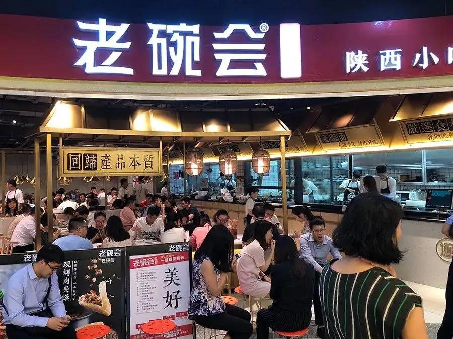 让顾客进店的100条方法（餐厅吸引顾客进店的方法）