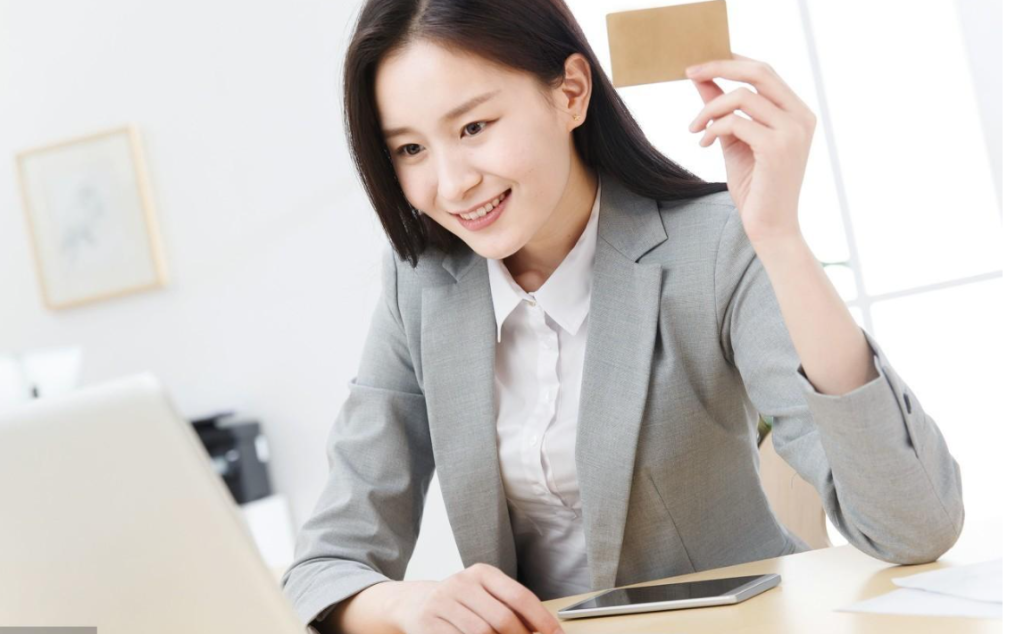 女生适合做的销售行业（有发展前景的女生销售行业是什么）