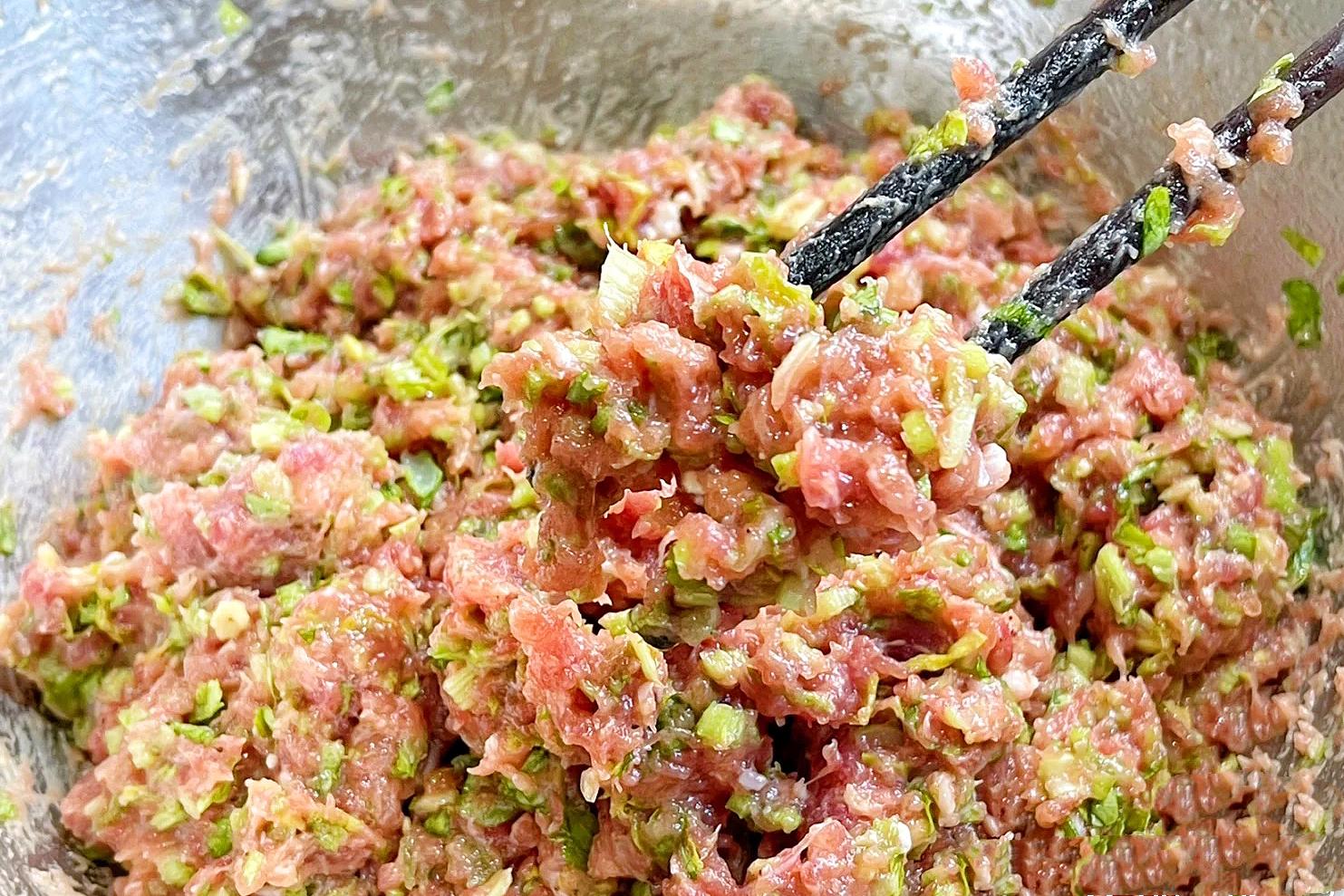 冬至吃饺子的寓意是什么（冬至什么饺子馅代表什么含义呢）