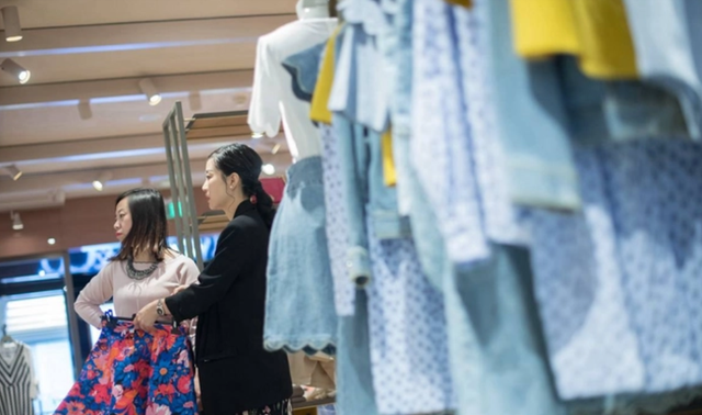 LV将涨价20% 世界首富:中国人有钱 （不愧为消费大国）