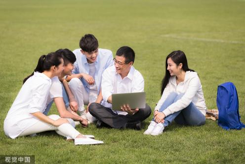 大学校门,该打开了（其中的含义是什么）