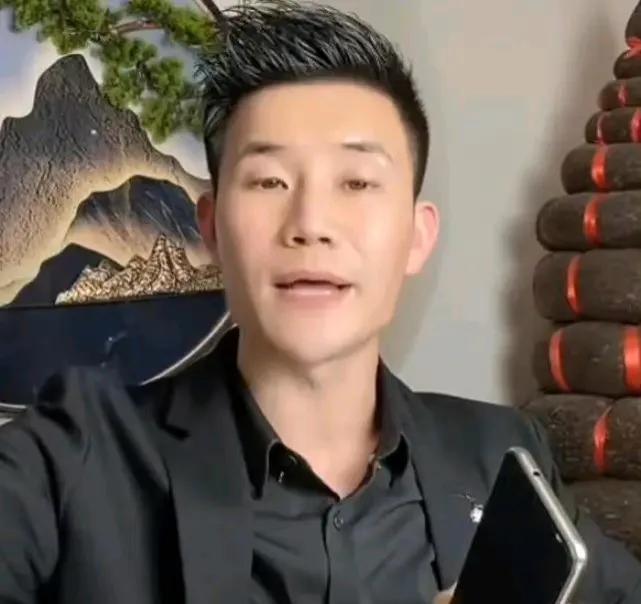 “嘎子”直播卖手机称8999只卖1999（是真的吗）