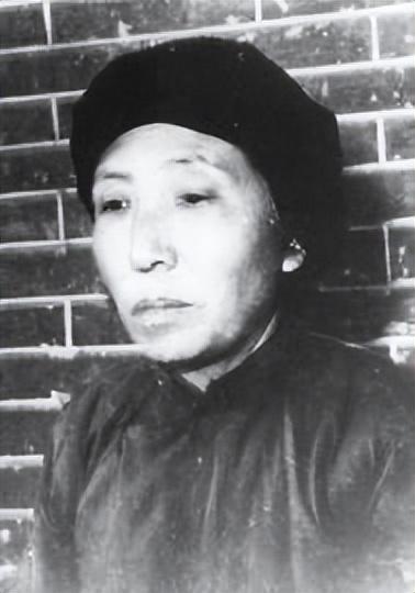 刘文彩大地主简介（刘文彩死后他的的妻妾合后代怎么样了）