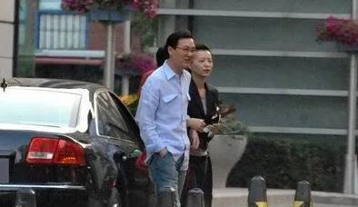 密春雷个人资料简介（董卿老公密春雷怎么了）
