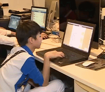 如何快速学会打字26键（怎么能快速记住键盘上的26字母）