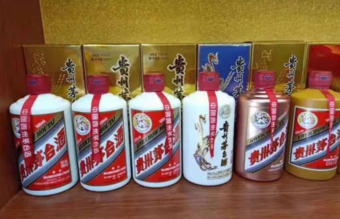 茅台酒多少钱一箱一箱几瓶（茅台定价原来全看他）
