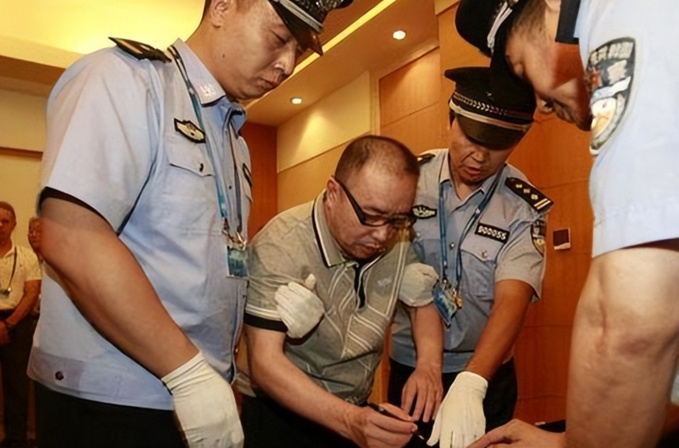 赖文峰现在是什么情况（杨钰莹与赖文峰分手25年后，二人的人生都有什么变化呢）