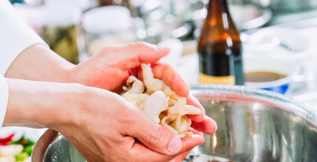 柠檬鸡爪制作方法配料和步骤（制作网红柠檬鸡爪都需要哪些材料）