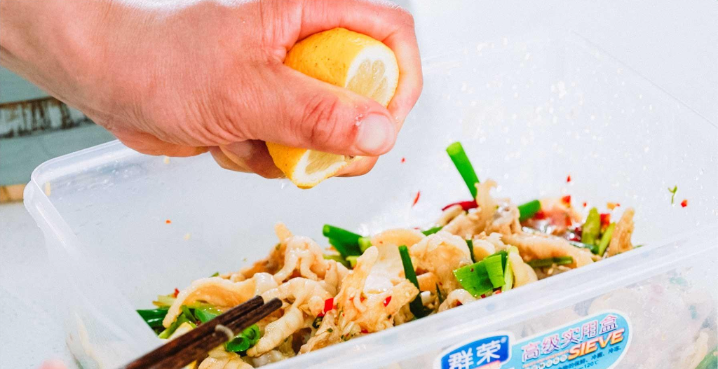 柠檬鸡爪制作方法配料和步骤（制作网红柠檬鸡爪都需要哪些材料）