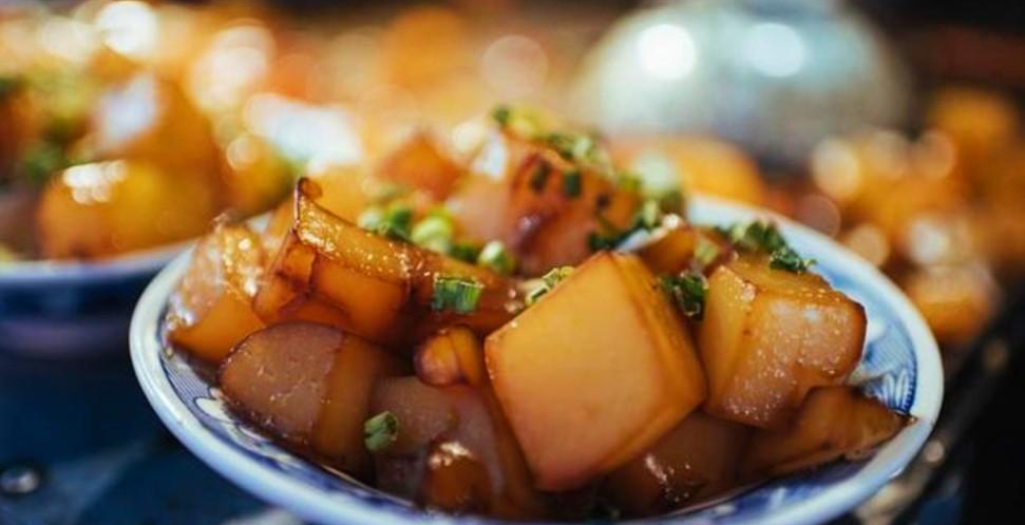 白凉粉是什么东西做的（制作白凉粉的天然原料是什么）