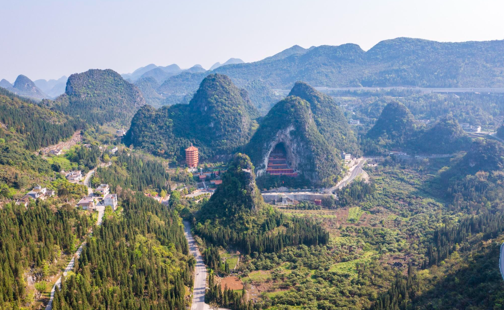 中国适合定居又便宜的小城市（这3座小城环境好，物价低，真正的冬暖夏凉）