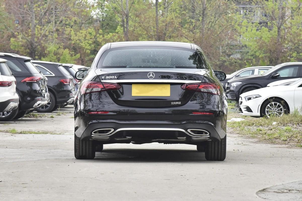 奔驰属于什么档次的车（奔驰E级和宝马5系该怎么选）