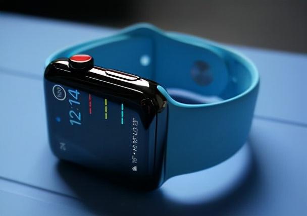 苹果手表寿命一般几年（Apple Watch的电池可以用多久呢）