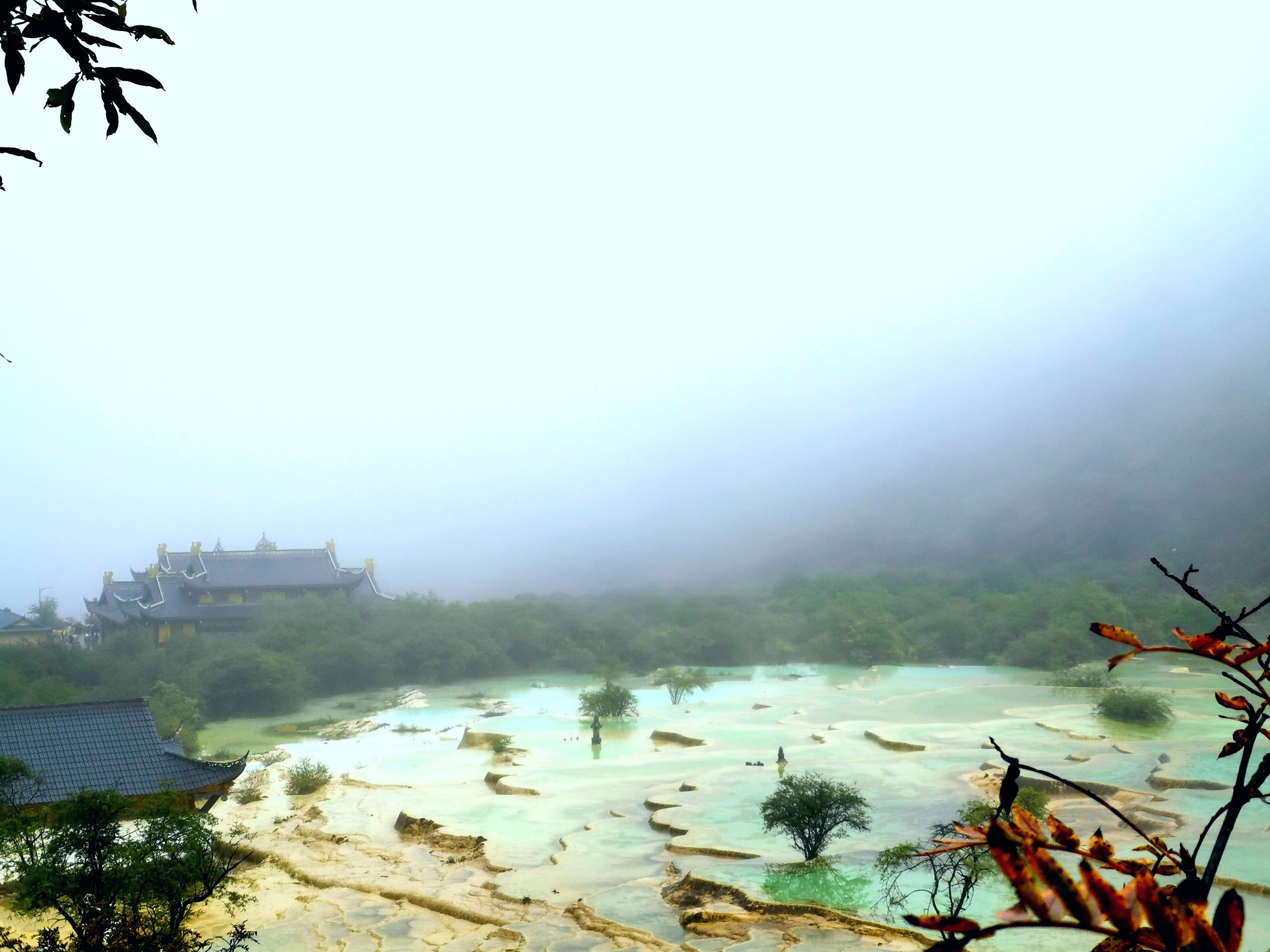 黄龙海拔高度是多少米（藏区海拔高的地方旅行需谨慎）