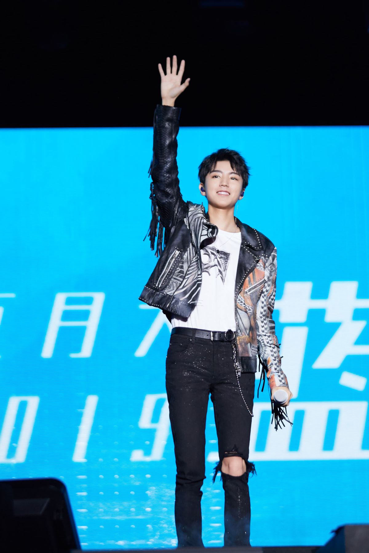 王源最近发生了什么事情（十年后TFBOYS三人的现状）