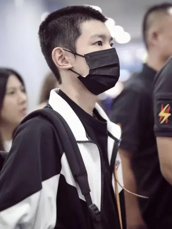 王源最近发生了什么事情（十年后TFBOYS三人的现状）