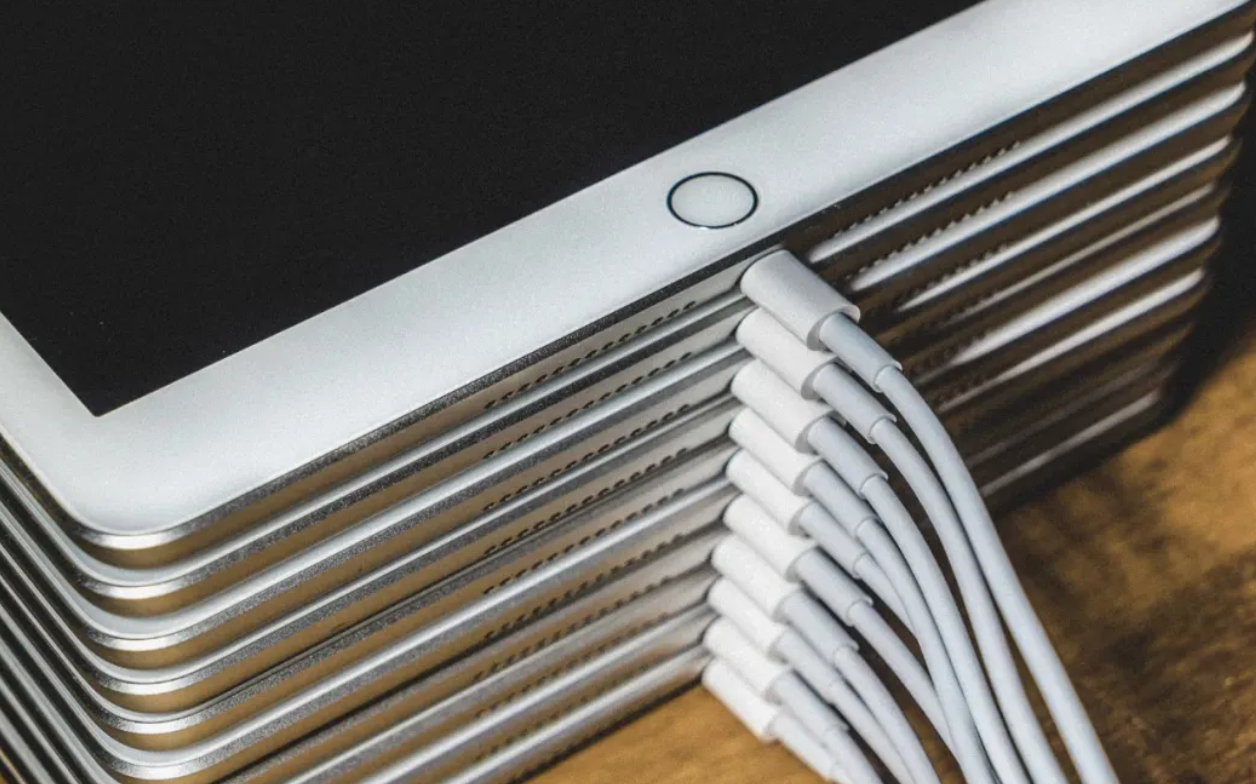 ipad充电充不进去怎么回事（ipad充电充不进去怎么办）