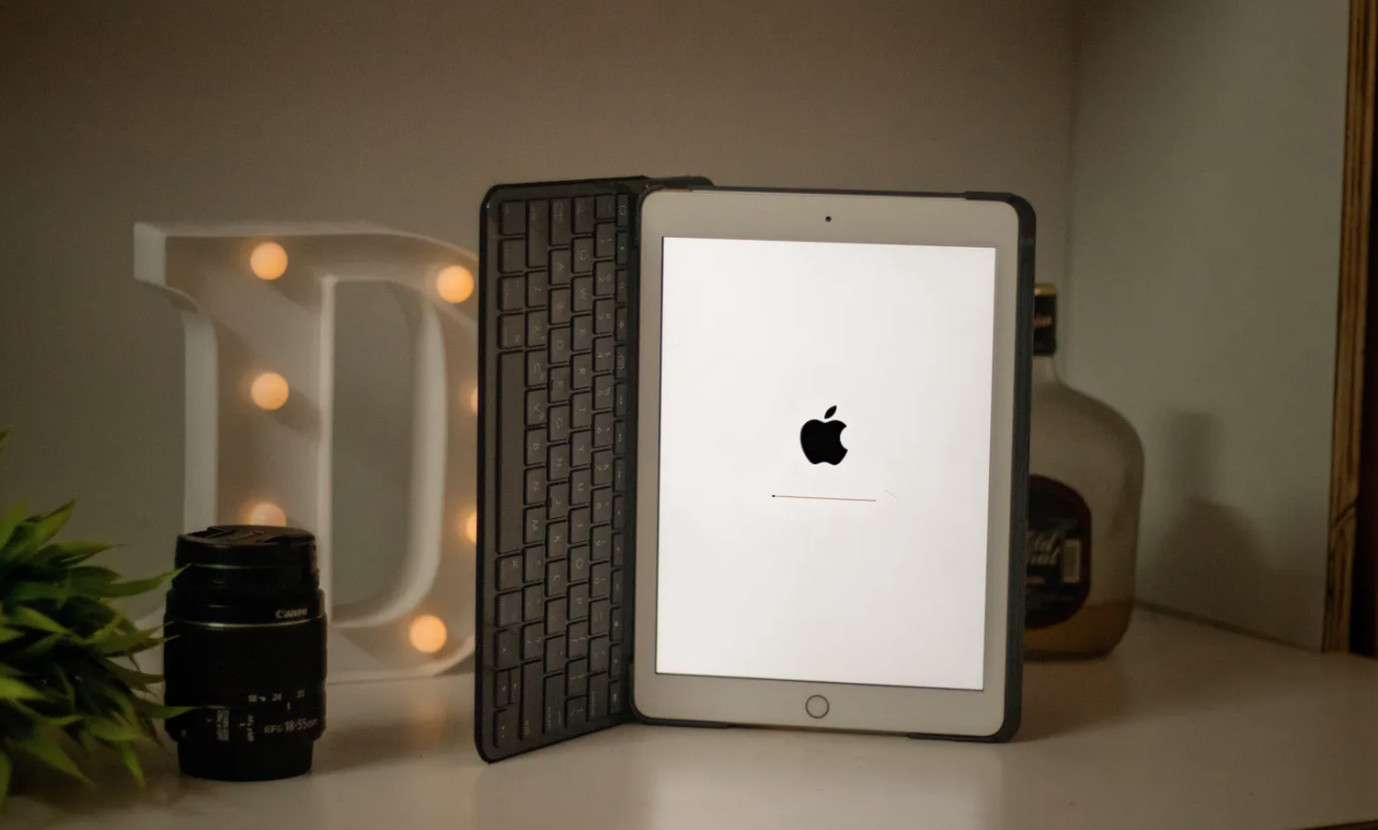ipad充电充不进去怎么回事（ipad充电充不进去怎么办）
