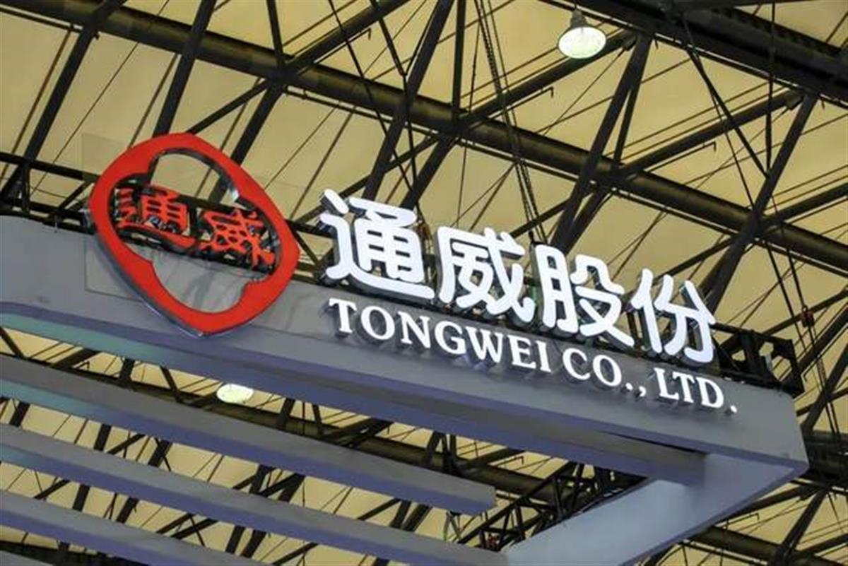 千亿巨头换帅 四川首富34岁女儿接任（刘舒琪是通威股份实际控制人）