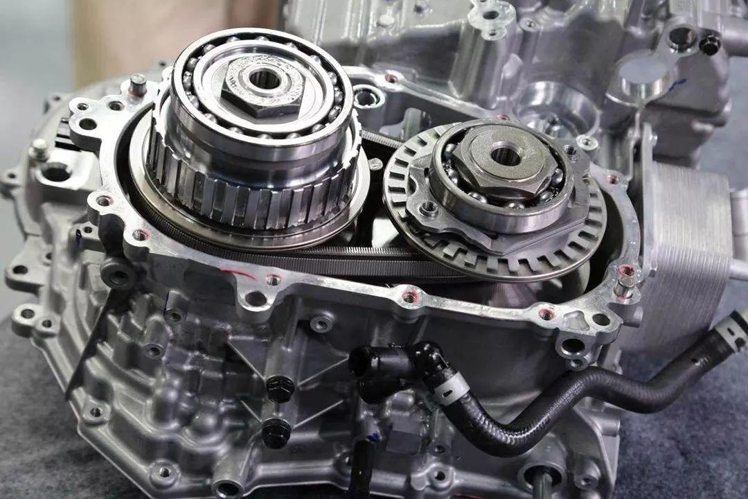 汽车cvt是自动挡吗（AT、CVT、DCT变速箱各自都有什么区别呢）