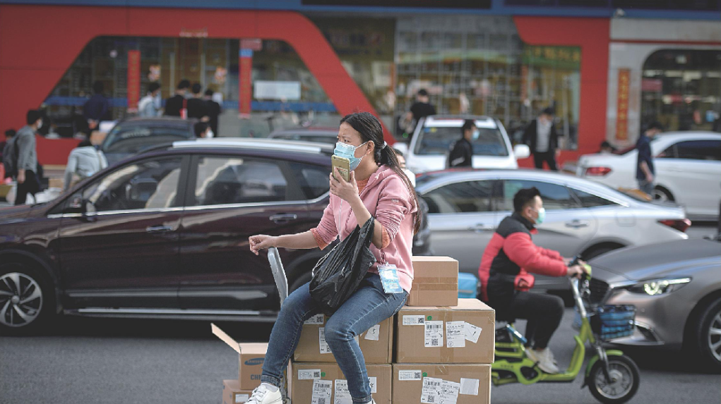深圳华强北电子市场（深圳华强北电子市场的重大机遇与挑战并存）