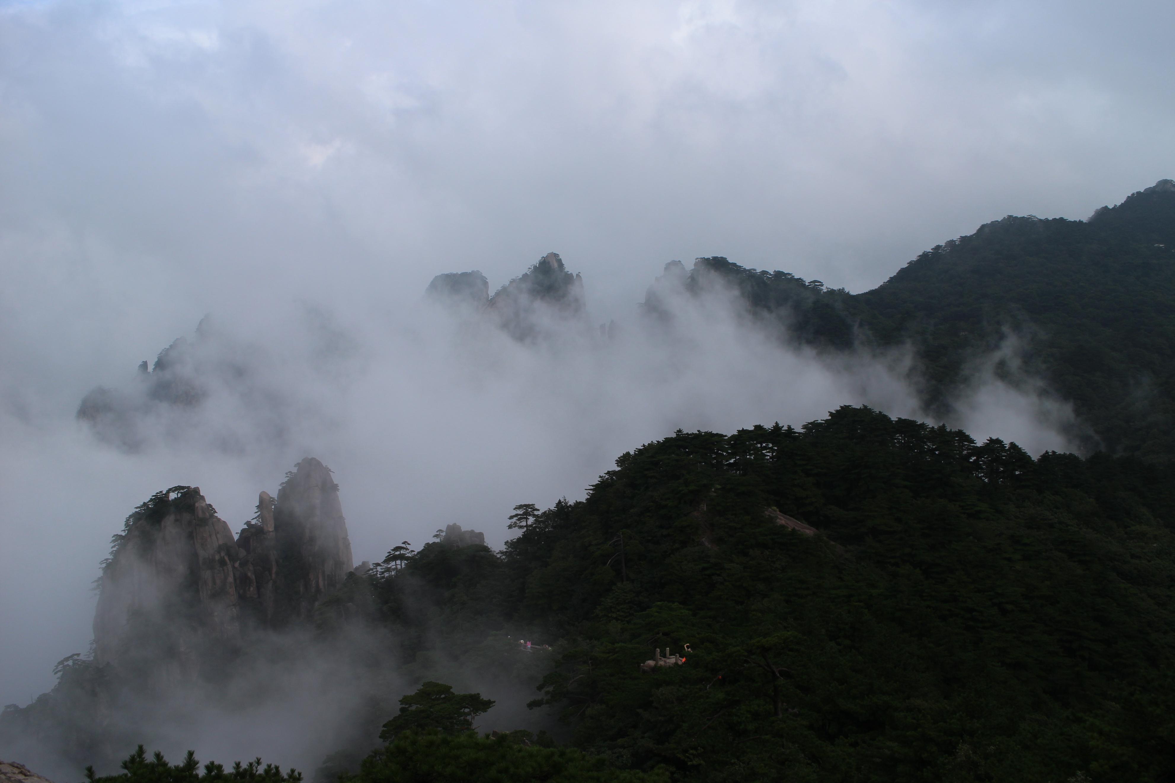黄山旅游攻略三日游（黄山两天一夜的旅游攻略）