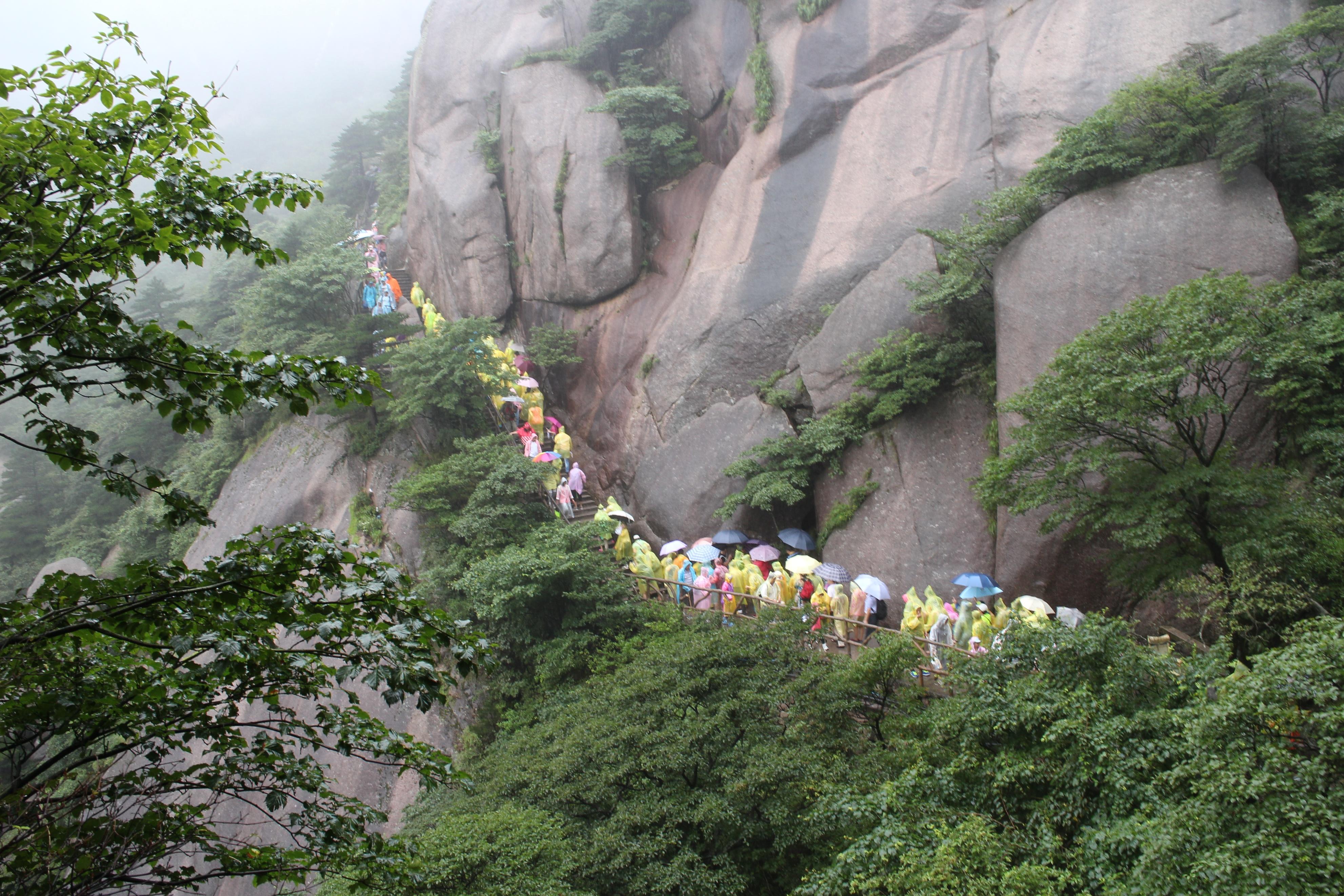 黄山旅游攻略三日游（黄山两天一夜的旅游攻略）